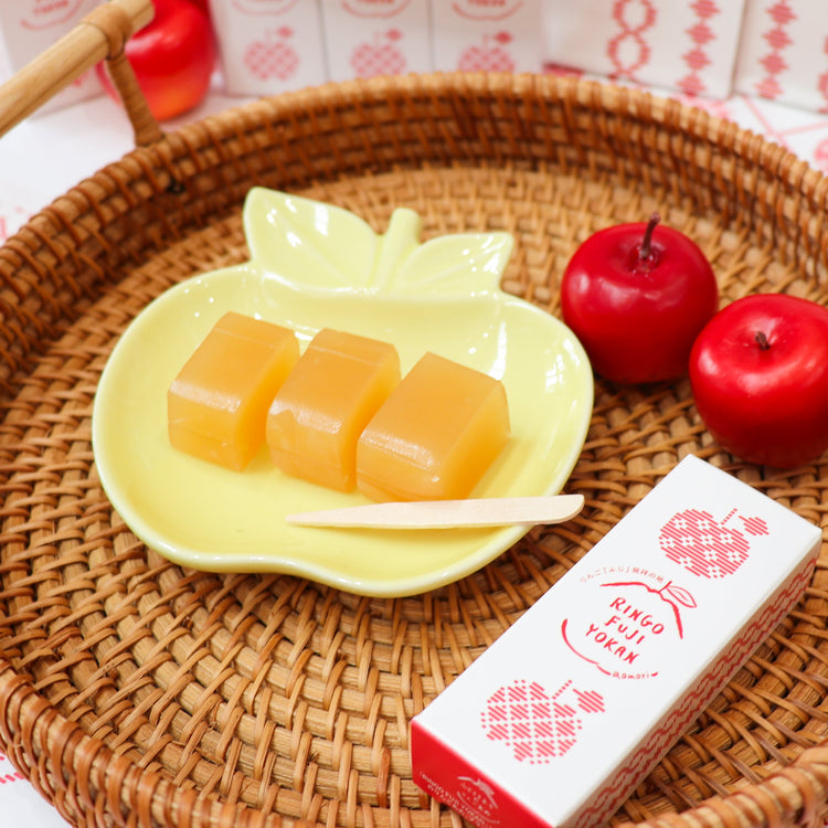 ふじりんごの果汁を使用した羊羹「RINGO FUJI YOKAN」（5本入り）